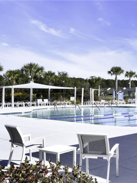 image of the community pool in sun city hilton head